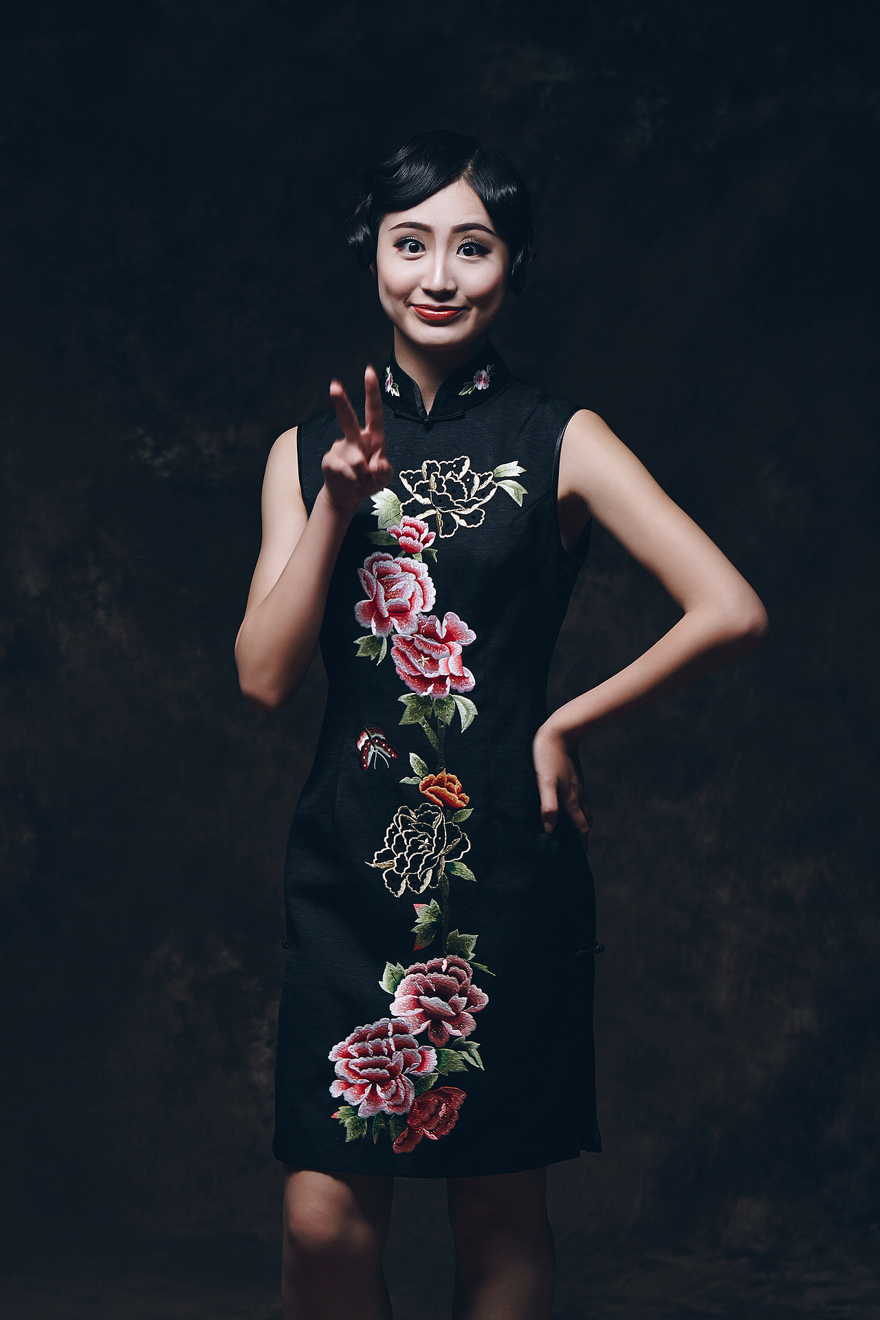 无锡一家比较成熟的女装定制店的首页（图ZMzE5NzY1NjQ=） - 电商 - 站酷设计师本哲原创素材 - 站酷ZCOOL