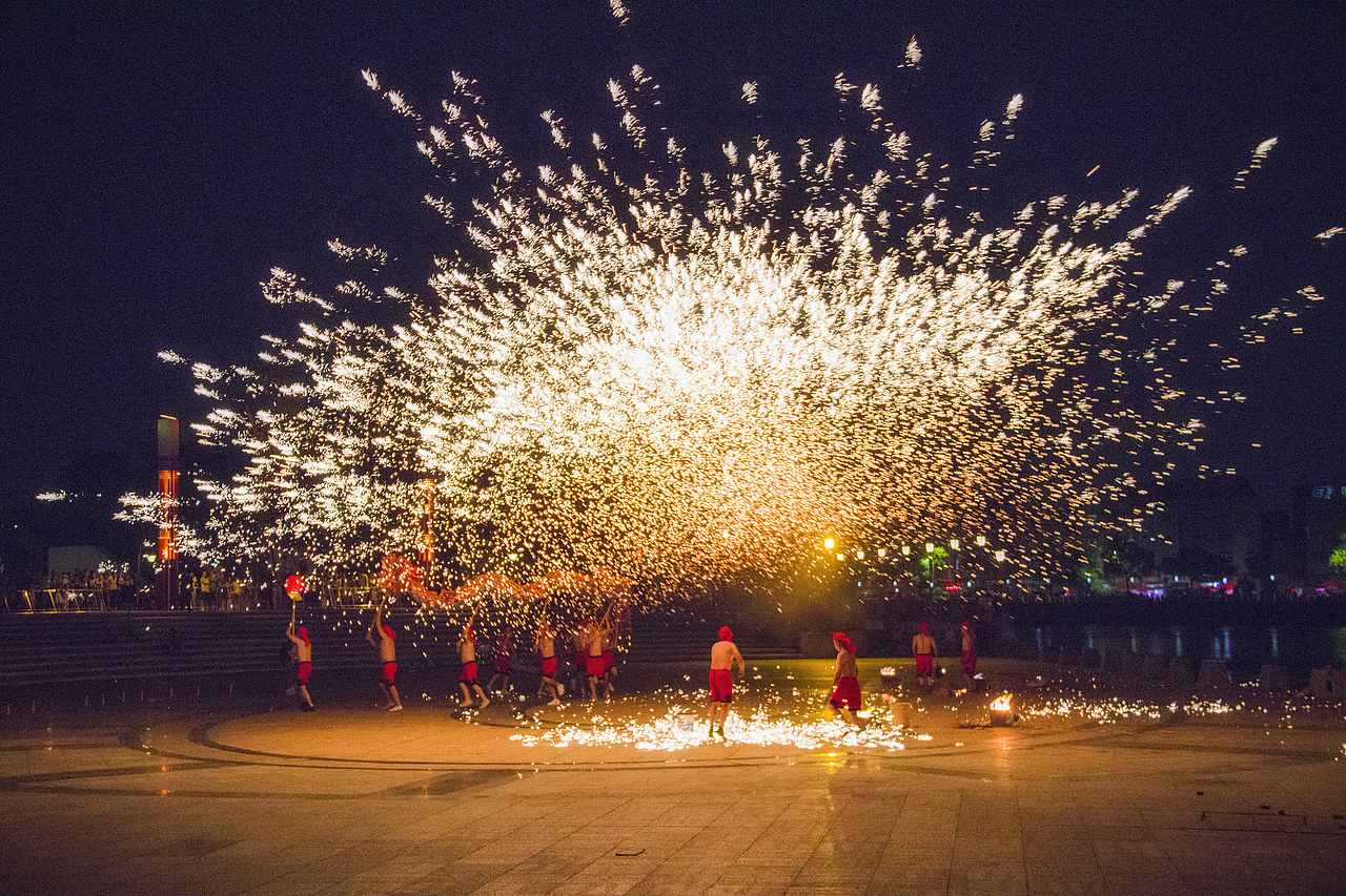 铁树银花-打铁花2