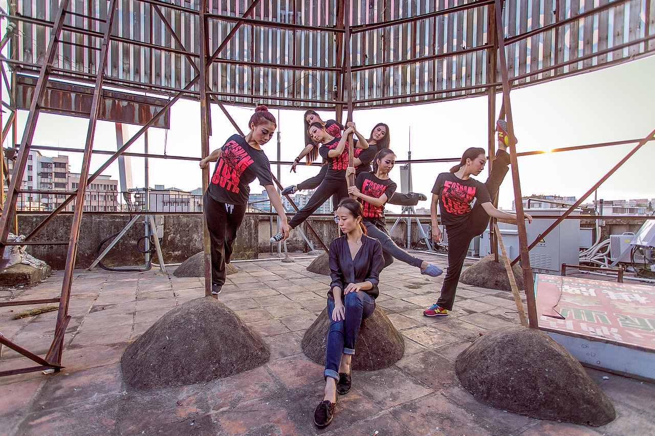 {李拓石}星海-南狮梦团队（图ZMjYzNTM4MDg=） - 人像摄影 - 站酷设计师摄影师Barry原创素材 - 站酷ZCOOL