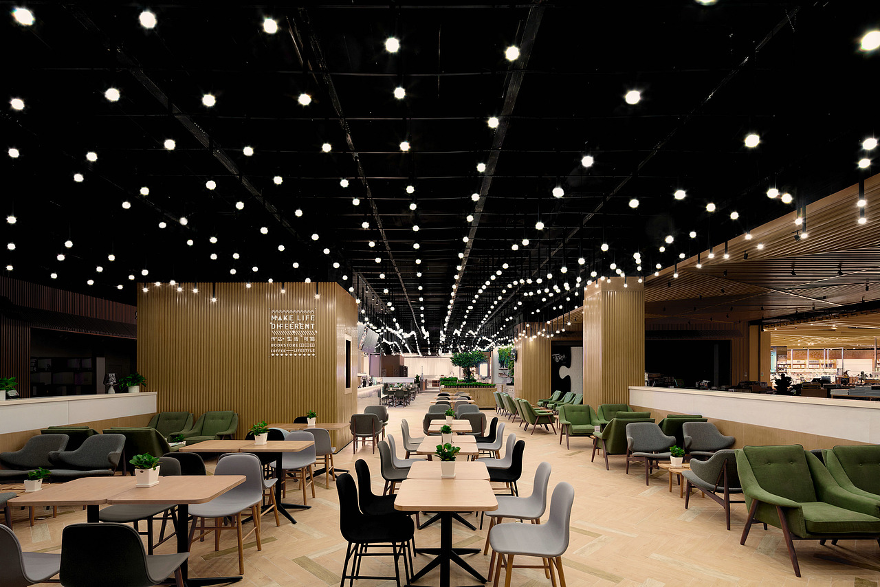 5/西湖光影
 <br>由书、产品区域，进入咖啡区域，与咖啡区域整体氛围相呼应，我们在较暗的空间背景中设计星星天花。