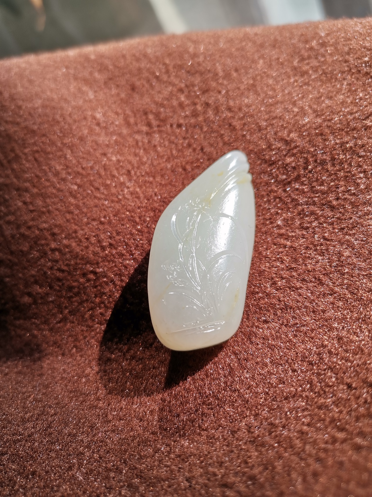 新疆白玉籽君子兰花蕙质兰心挂件阴刻玉雕象原玉雕作品