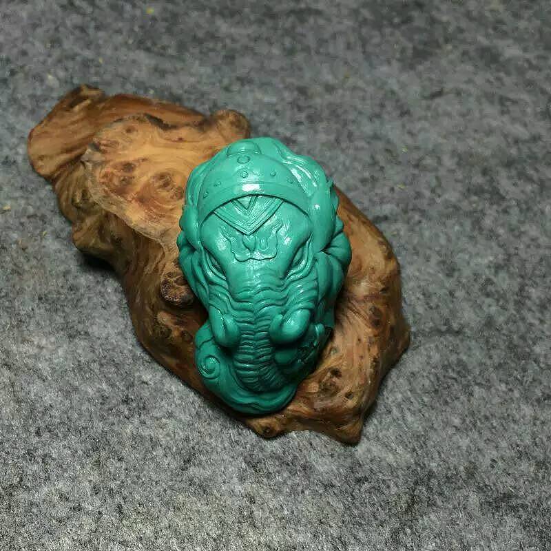 湖北原矿绿松石雕刻件【象神】