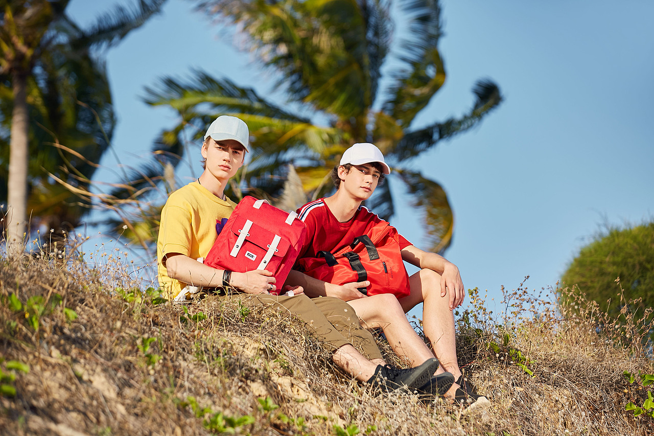 2019春夏稻草人男包形象片