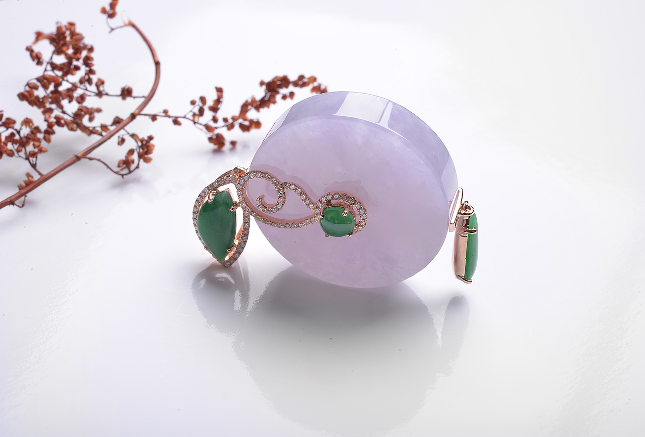 紫罗兰翡翠镶嵌吊坠（图ZMTYzODcxNDg=） - 产品摄影 - 站酷设计师尧尧的珠宝眼原创素材 - 站酷ZCOOL