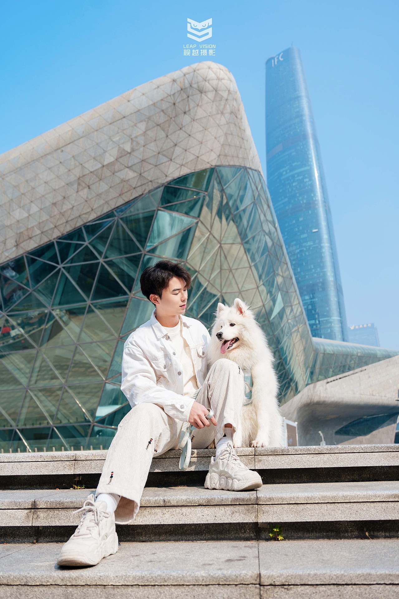 廣州大劇院人寵寫真（圖ZMzYxMTEyNjIw） - 寵物攝影 - 站酷設(shè)計(jì)師小樣攝影原創(chuàng)素材 - 站酷ZCOOL