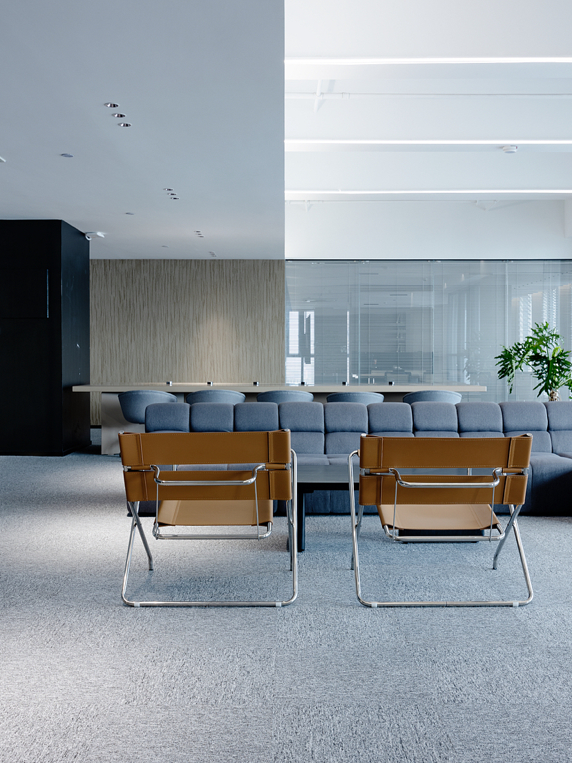 办公室设计裸顶一定就走工业风?包豪斯了解一下