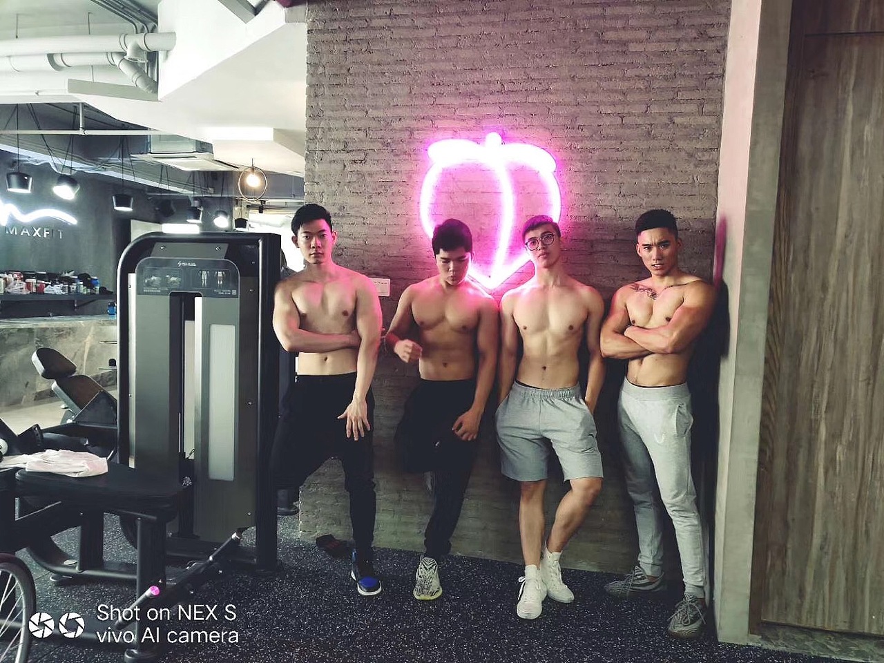 Maxfit运动健身品牌VI及空间延伸(图ZMTUxNDY0MTQw) - 品牌 - 站酷设计师capitanonini原创素材 - 站酷ZCOOL