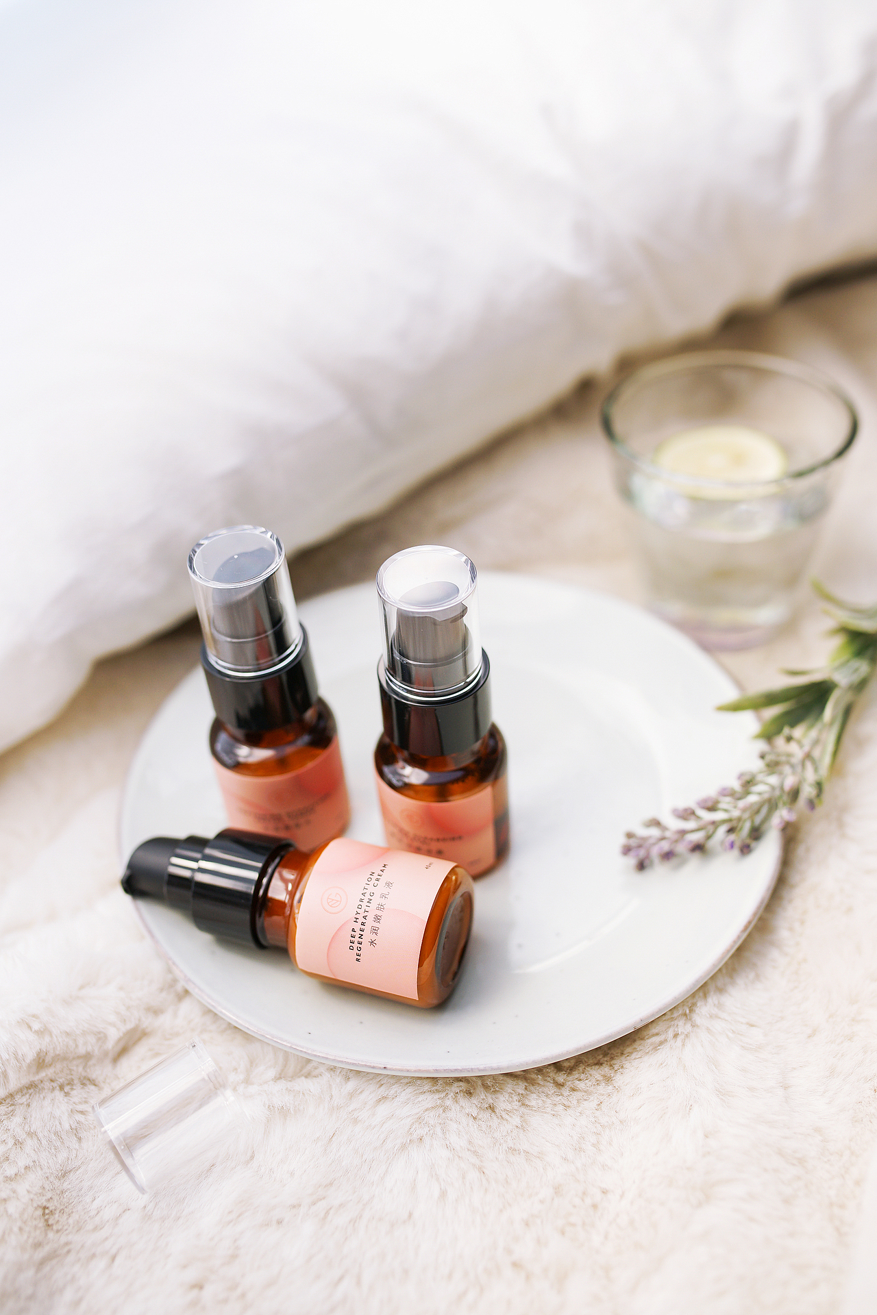 黄金之雨护肤套装产品拍摄（图ZMjQ2MDI2NjIw） - 产品摄影 - 站酷设计师四季山庄小诗妹原创素材 - 站酷ZCOOL