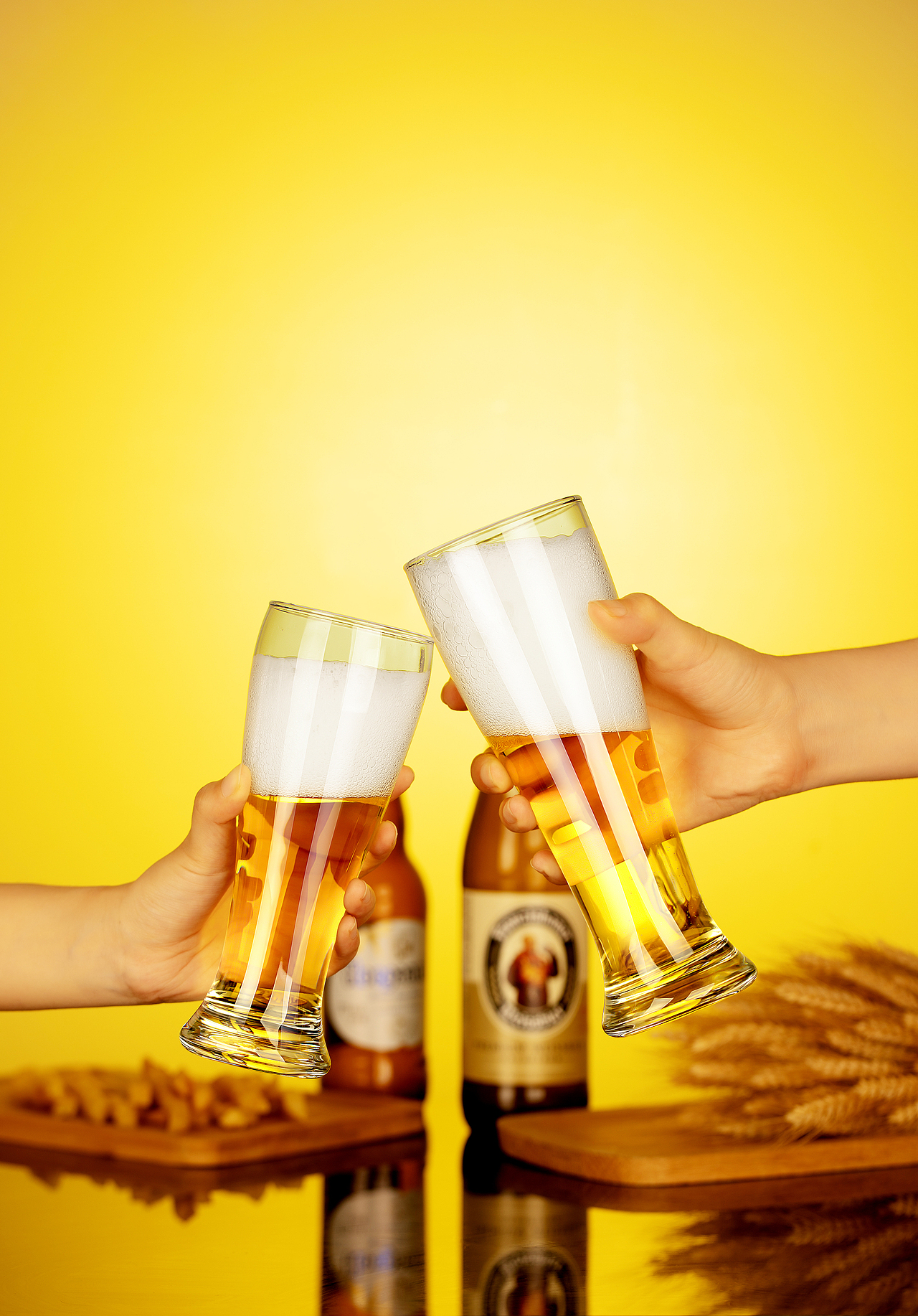 玻璃啤酒杯（图ZMjkzNzk5MDcy） - 产品摄影 - 站酷设计师摄影师BINGO原创素材 - 站酷ZCOOL