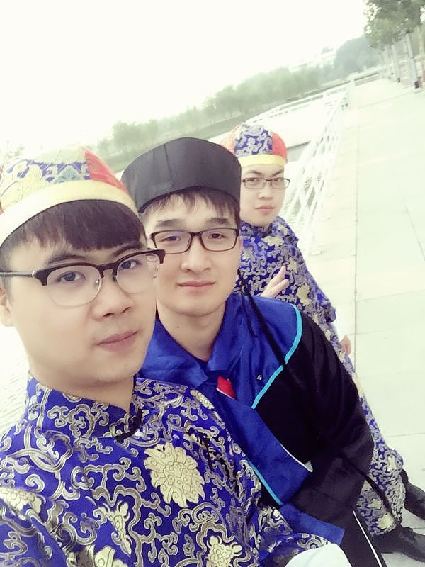 你说毕业遥遥无期，转眼就各奔东西。（图ZNTEwMDM5Njg=） - 人像摄影 - 站酷设计师流浪的_风原创素材 - 站酷ZCOOL