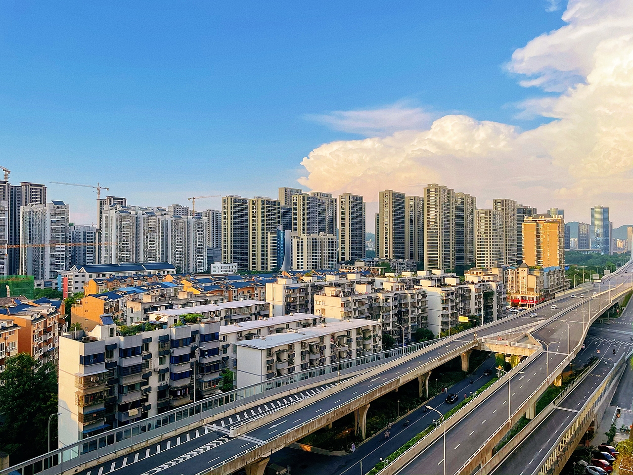 夏日傍晚🌆（图ZMzA5NTgzOTIw） - 风光摄影 - 站酷设计师吱啊吱啊吱吱原创素材 - 站酷ZCOOL