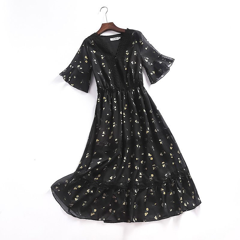 连衣裙平铺拍摄（图ZMjY1NzM5ODg0） - 产品摄影 - 站酷设计师玲动Lytton原创素材 - 站酷ZCOOL