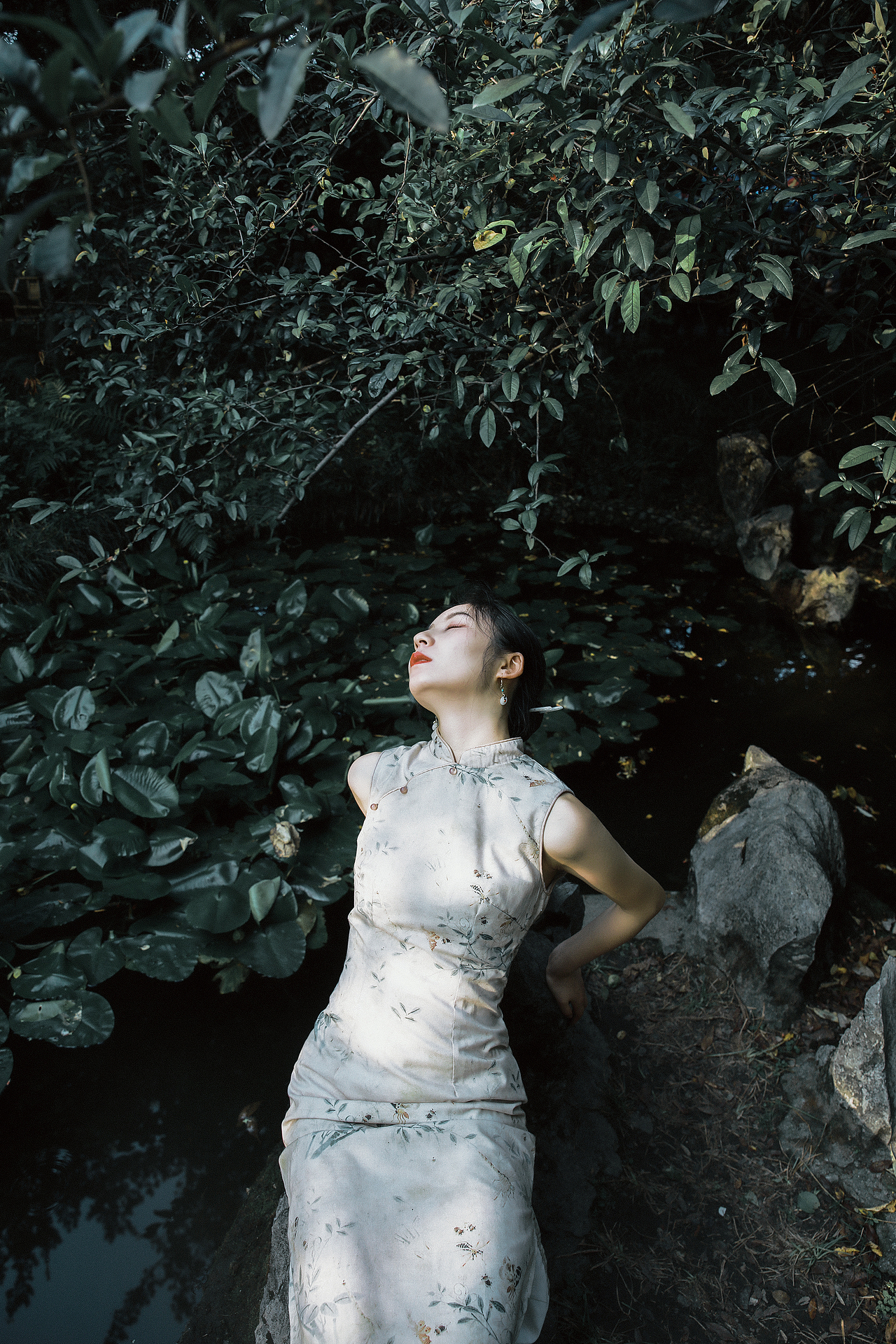 新中式写真 夏·荷（图ZMzExODY4OTQw） - 人像摄影 - 站酷设计师路人1874原创素材 - 站酷ZCOOL