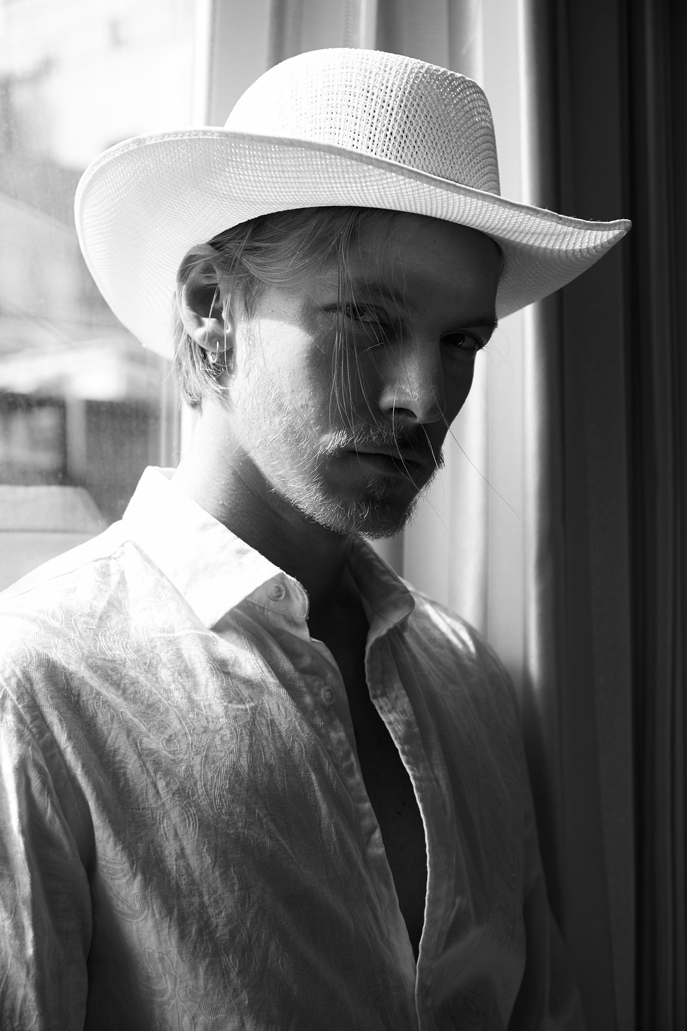 黑白世界的独行绅士