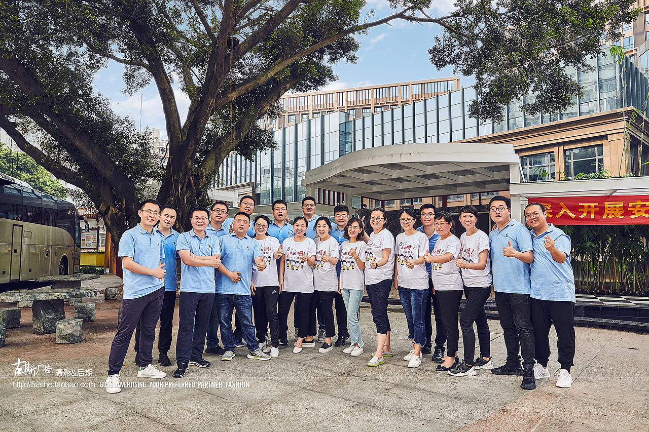 毕业照跟拍亲子旅拍街拍集体照写真团队全家福上门拍摄