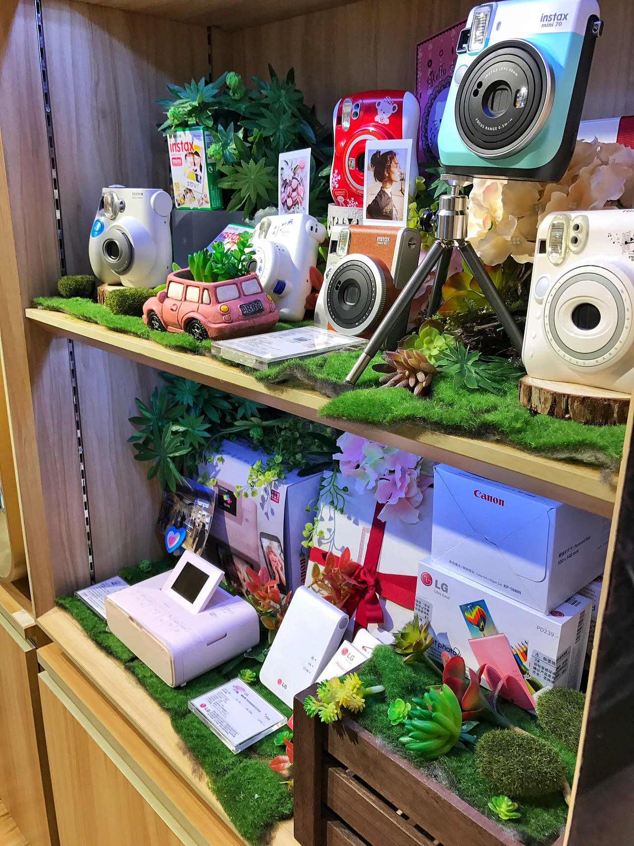 数码潮牌产品陈列