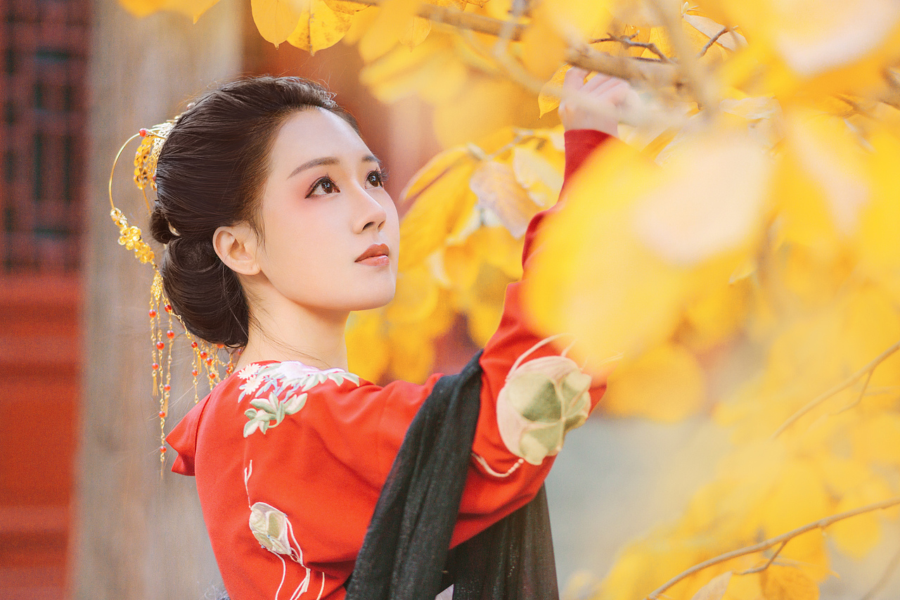 汉服·行香子·天与秋光（客片欣赏）（图ZMTI1MTMxMTgw） - 人像摄影 - 站酷设计师酒暖努力努力原创素材 - 站酷ZCOOL