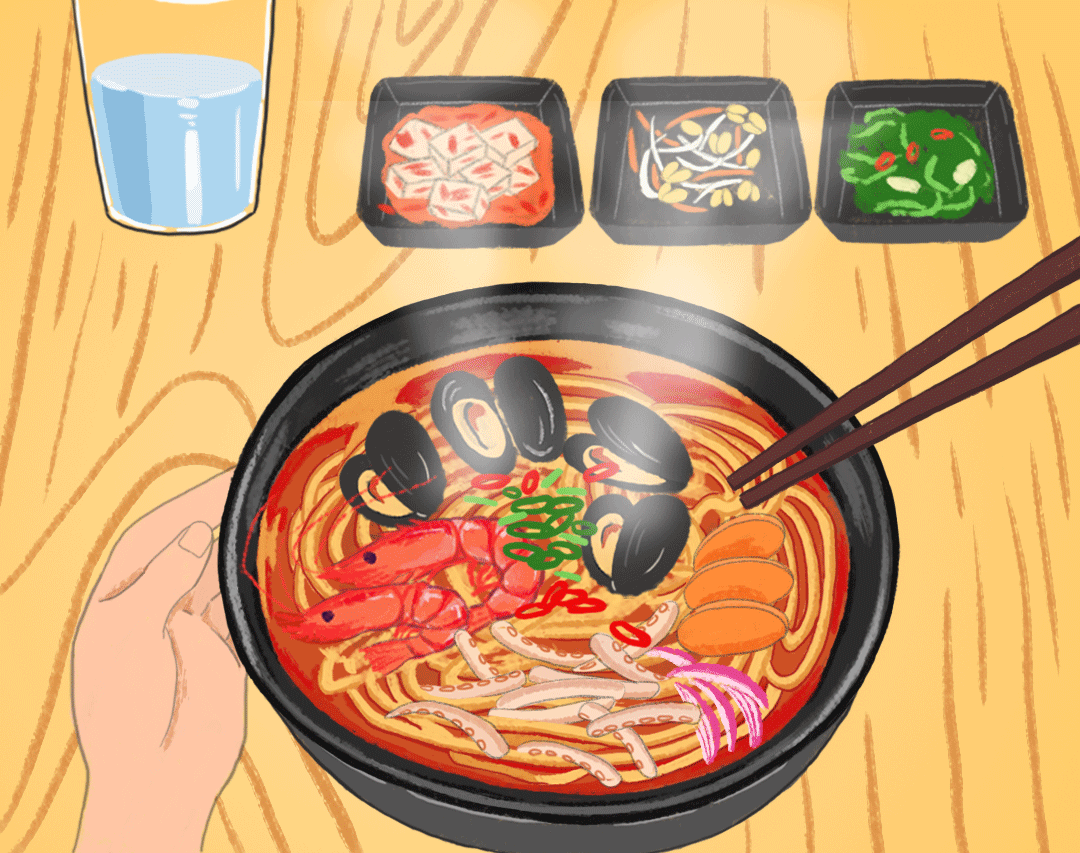 如果你是「不吃碳水不快乐星人」，建议再补个海鲜刀削，当然喜欢重口一点的朋友可以直接上辣海鲜面。