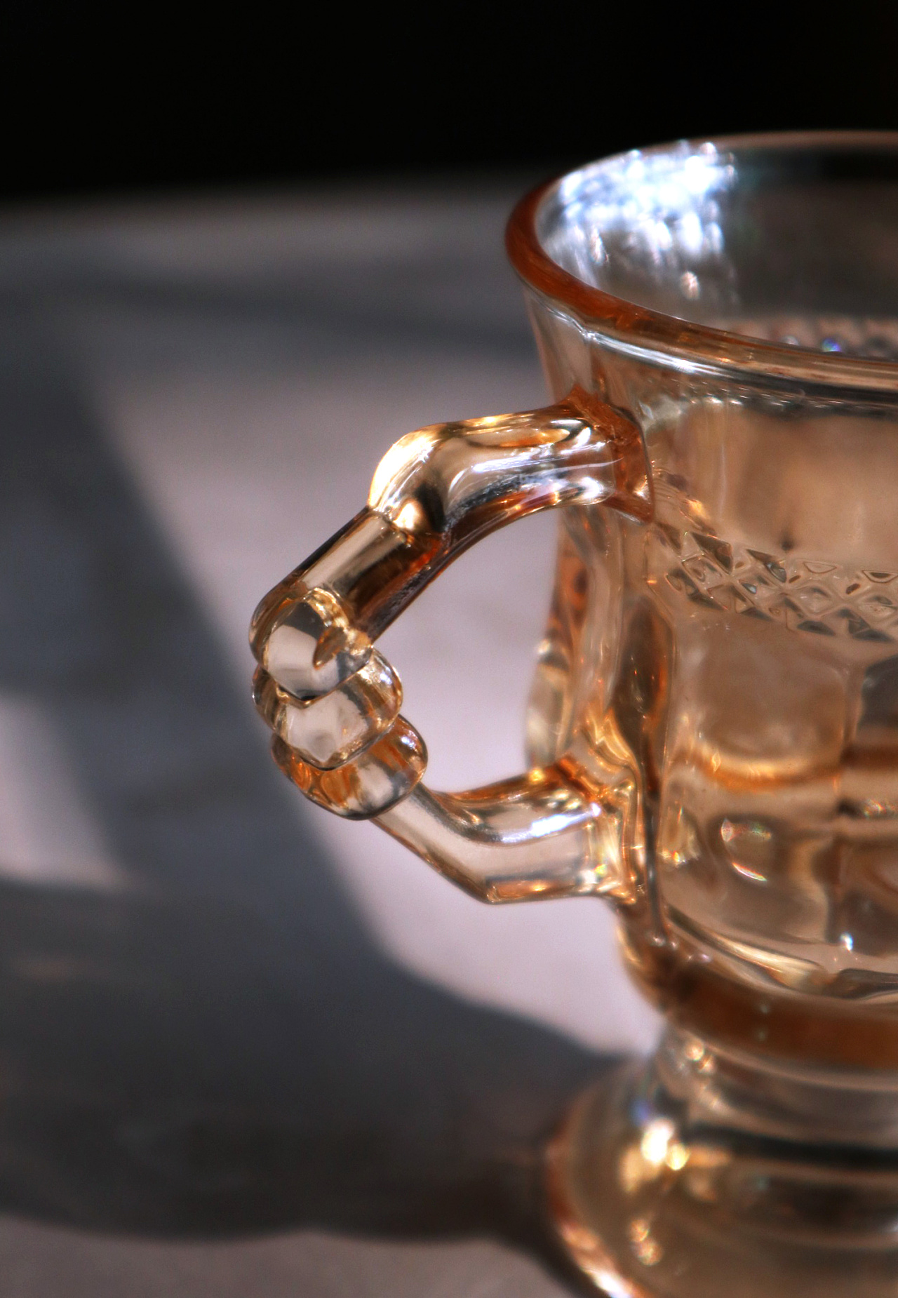 静物摄影 | 玻璃杯产品,光影变化|摄影|产品摄影|尧日呀 - 原创作品