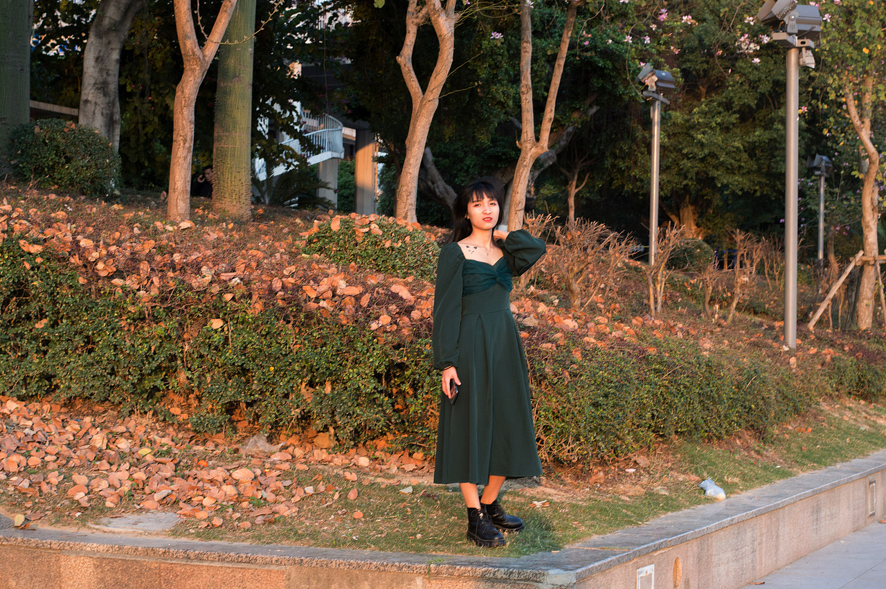 所爱隔山海,山海皆可平。