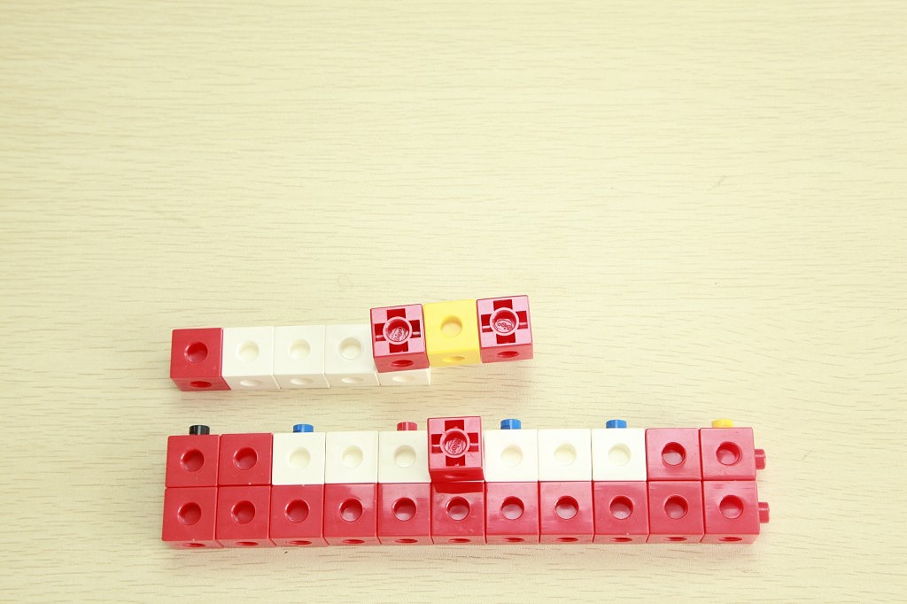 一款简单的玩具组装定格动画制作。