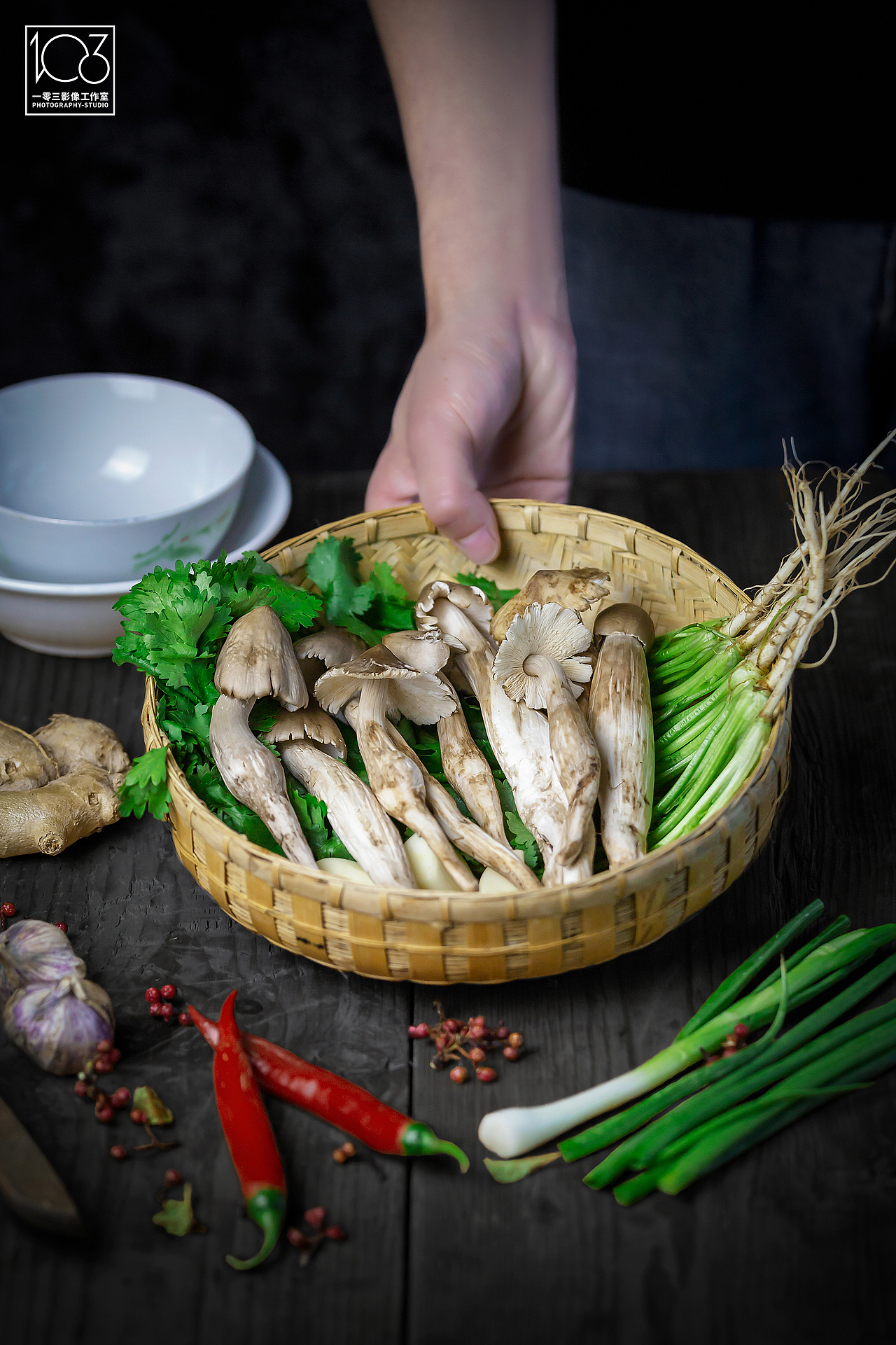 「鸡纵菌」舌尖上的山野美馔 大自然赐予的美味珍馐