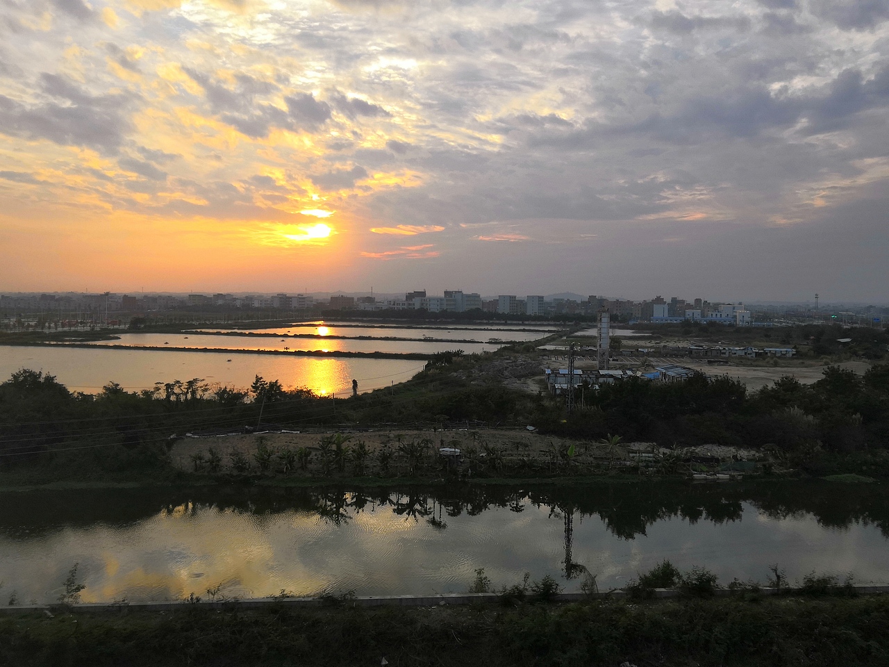 疫情期间 在家为国家做贡献（图ZMjAwNTE3NDQw） - 风光摄影 - 站酷设计师个银两岁星原创素材 - 站酷ZCOOL