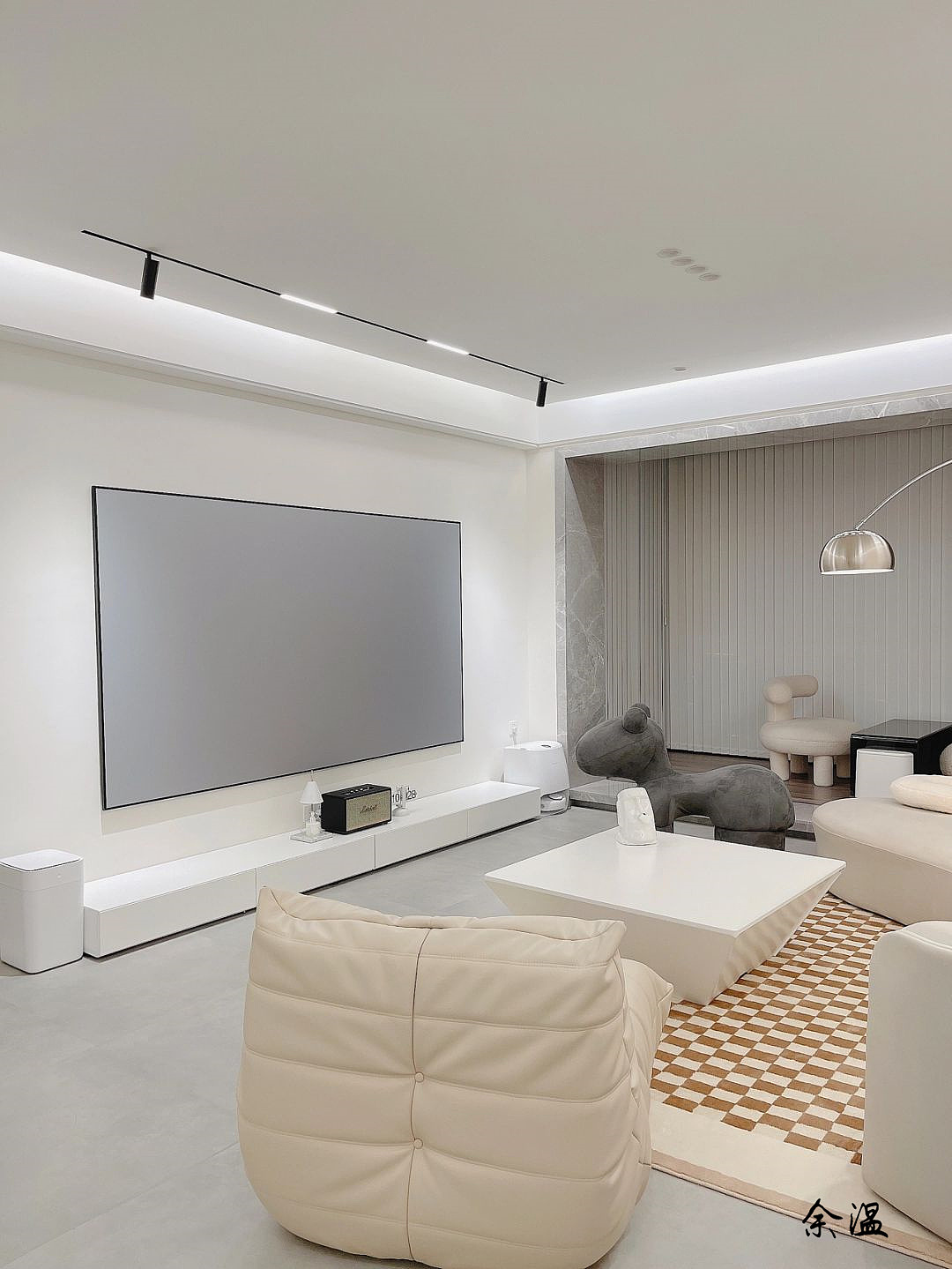 现代极简大平顶无主灯悬浮吊顶