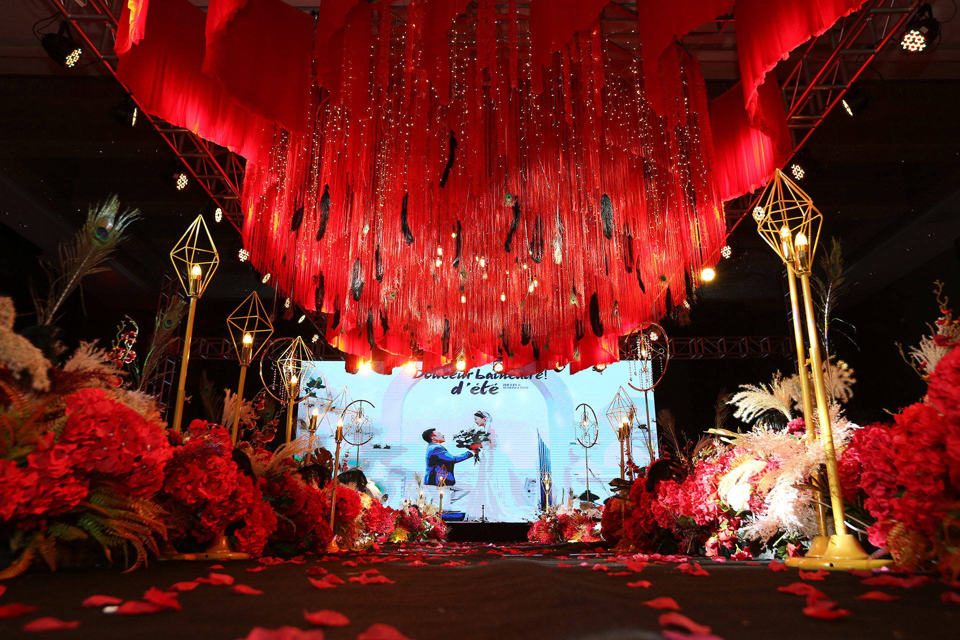 黑红金现代简约婚礼