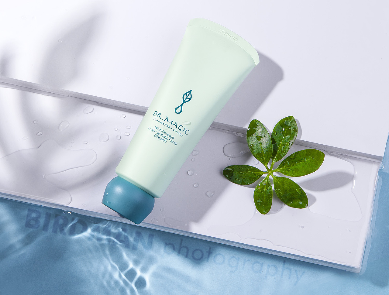 卸妆水一组（图ZMTUyNjc4Njcy） - 产品摄影 - 站酷设计师保曼摄影原创素材 - 站酷ZCOOL