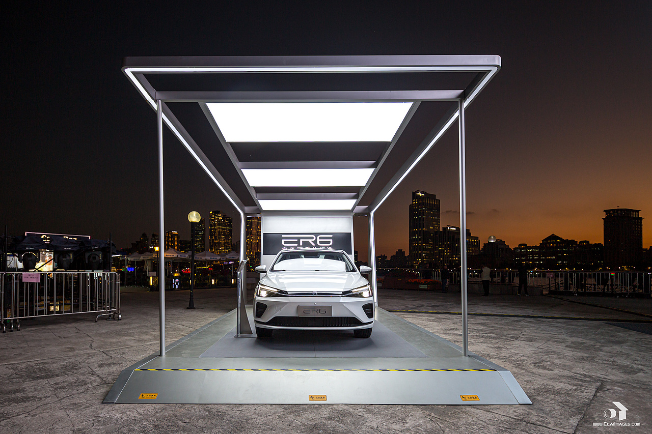 R SPACE ON THE BUND / 城市异想空间汽车展厅