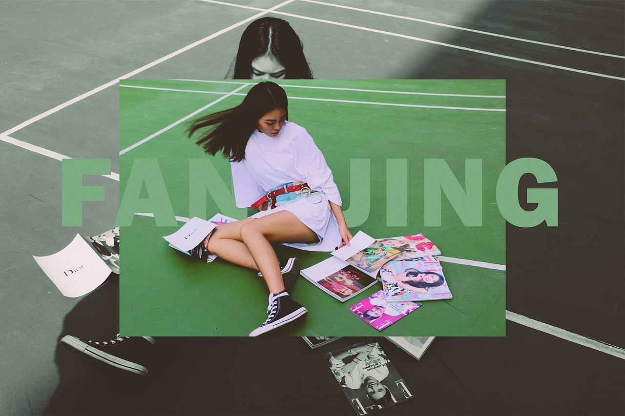 很休闲,就是不笑,酷酷滴