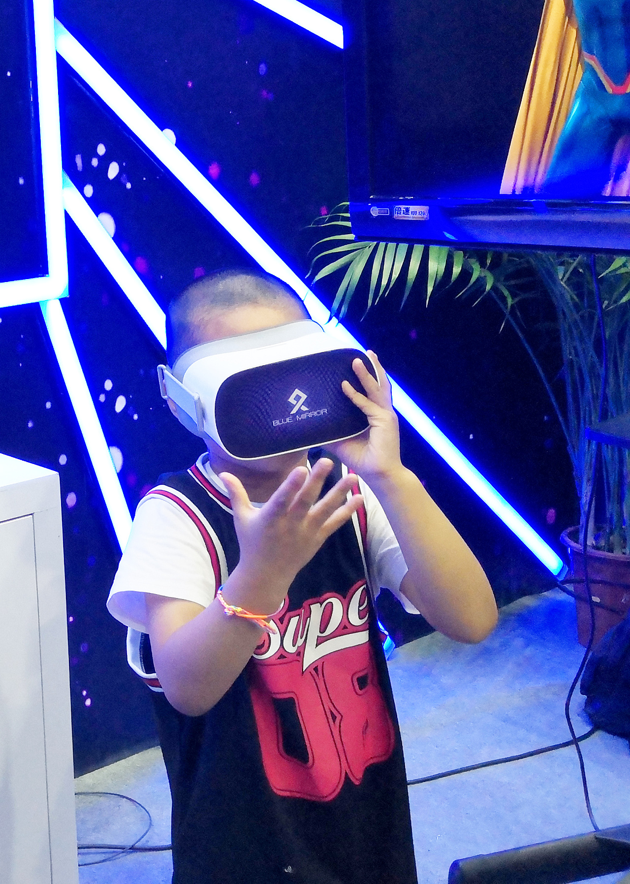 蓝镜虚拟人-vr/ar 艺术传承