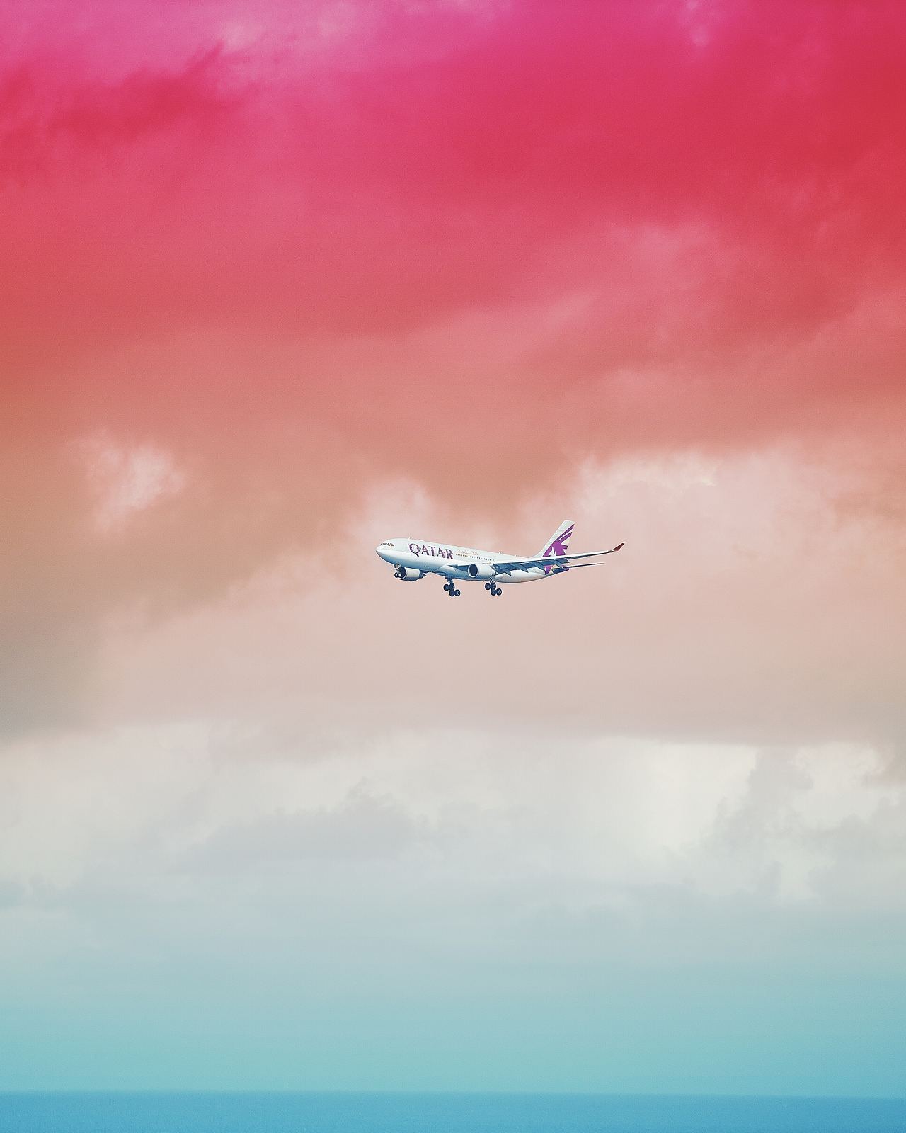 超现实时空海报（图ZMTExNDMyODMy） - 海报 - 站酷设计师Cherly_tt0225原创素材 - 站酷ZCOOL
