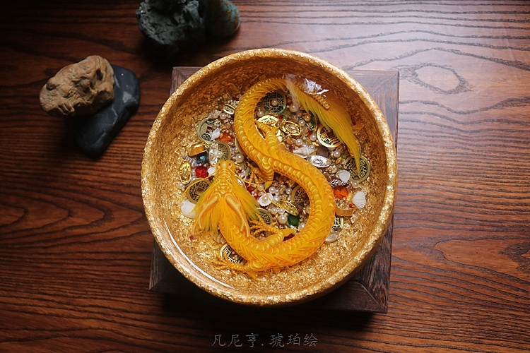 金箔聚宝龙盆 琥珀绘