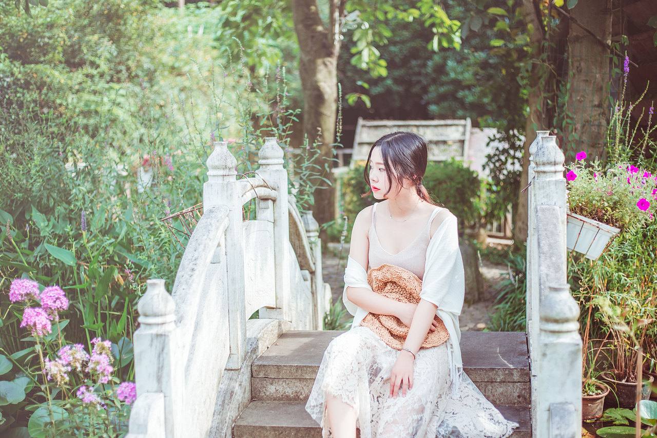 夏の少女（图ZMTIxOTk2NTky） - 人像摄影 - 站酷设计师张_小祥原创素材 - 站酷ZCOOL