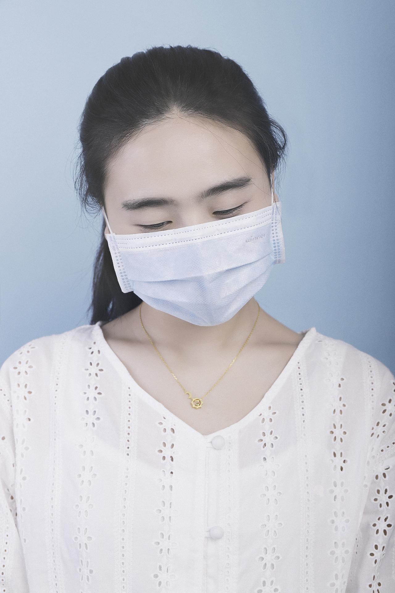 带着口罩拍一组照片