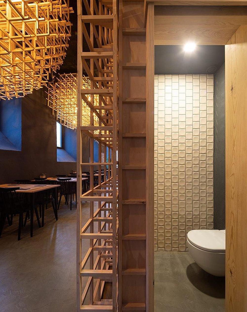 北京-公司-日式拉面馆里挂“庞然大物”-装修设计鉴赏（图ZMTc4NzQ1NzU2） - 家装设计 - 站酷设计师网红店密探原创素材 - 站酷ZCOOL