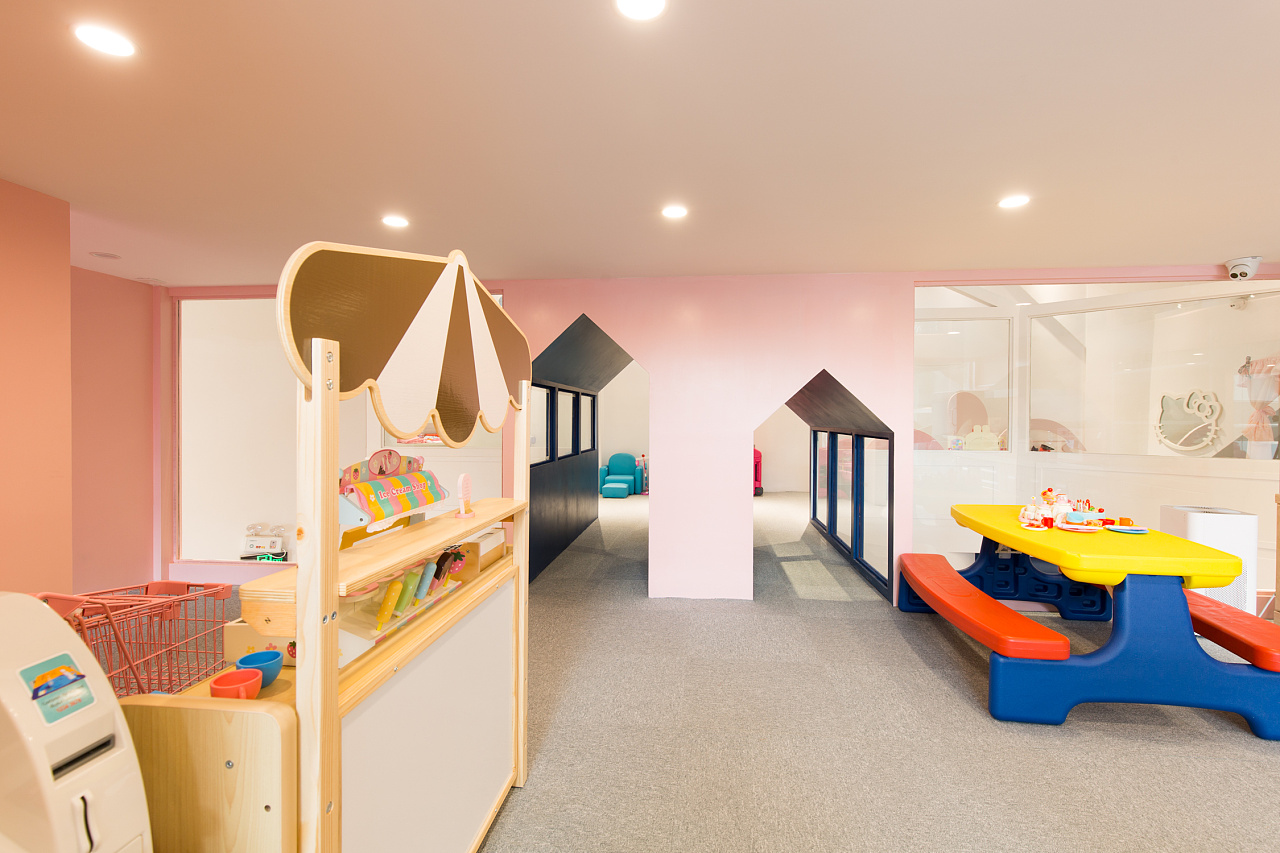 艺科设计|青岛亲子咖啡厅设计—娱乐性的儿童空间设计