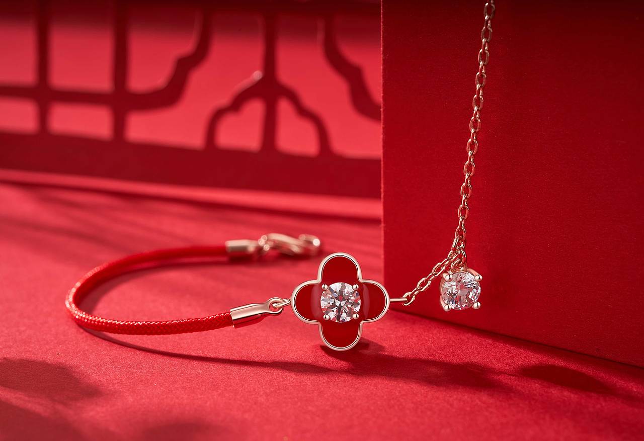 红绳首饰拍摄（图ZMjMxODIzNTAw） - 产品摄影 - 站酷设计师AAA摄影师阿龙原创素材 - 站酷ZCOOL