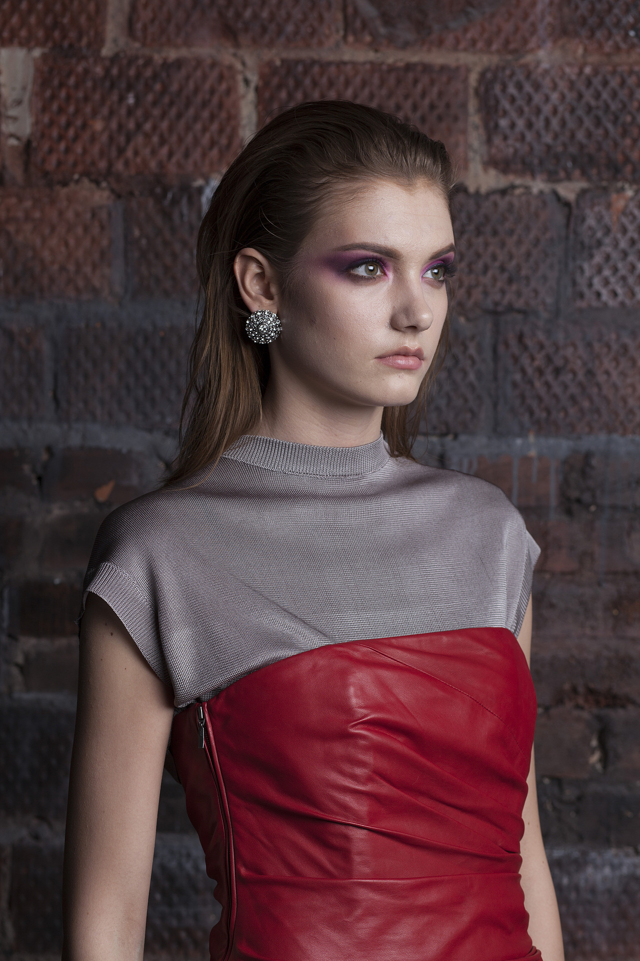 皮肤和衣服的褶皱精修（图ZMjA2NzYwNDY4） - 人像摄影 - 站酷设计师helen修图原创素材 - 站酷ZCOOL