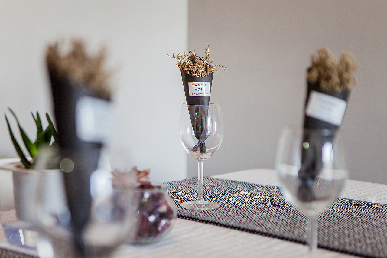 跟我回城市吧,再陪我一程