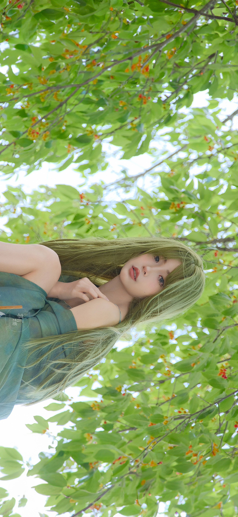 喜欢春天的绿（图ZMzY2ODkzNzM2） - 人像摄影 - 站酷设计师梁斯楠原创素材 - 站酷ZCOOL