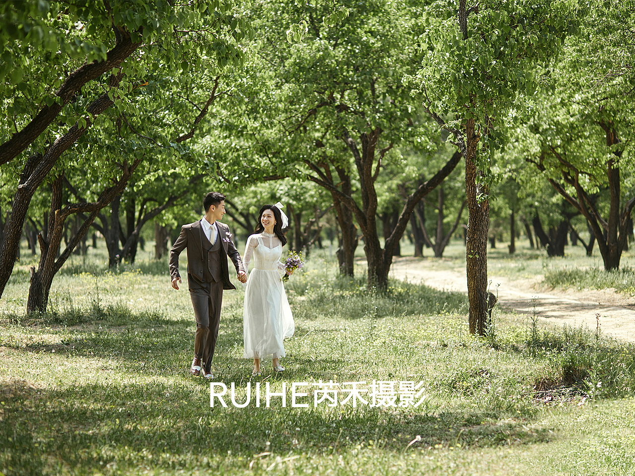 夏日里私藏,绝美又浪漫的电影风婚纱照