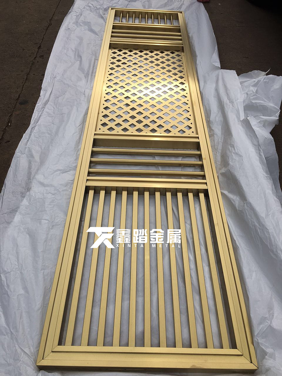 酒店大堂创意不锈钢屏风 玄关高档镜面钛金不锈钢隔断（图ZMTg5NDY5ODg4） - 其他手工艺 - 站酷设计师xt188869原创素材 - 站酷ZCOOL