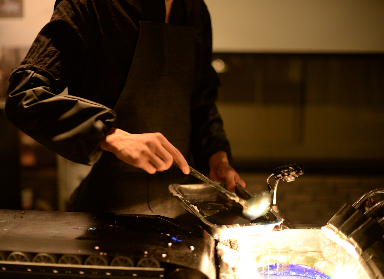 《敬神：生产背后的尊崇与鄙弃》（图ZODM2ODg5MzY=） - 实验艺术 - 站酷设计师旁一原创素材 - 站酷ZCOOL