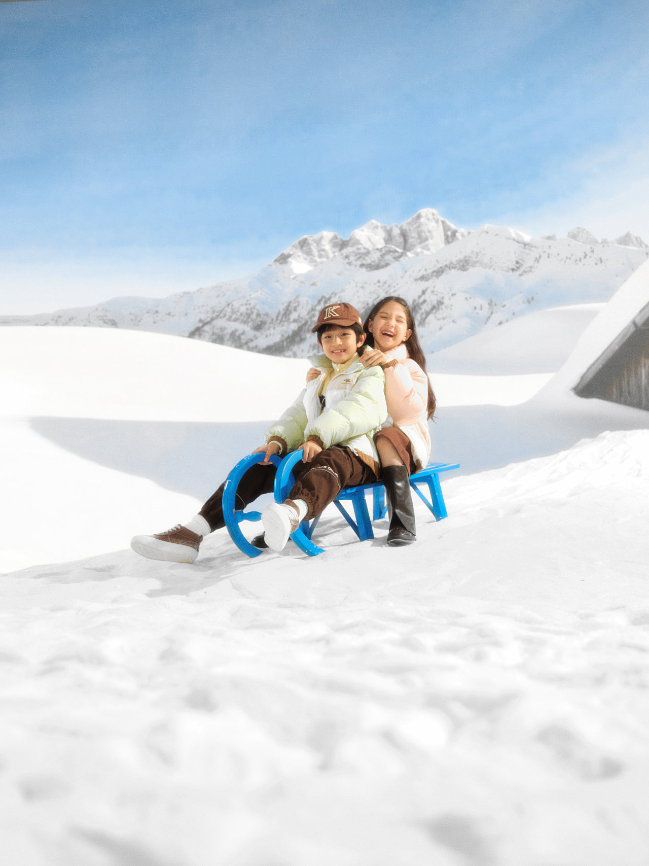 拍了下室内下雪Gxgkids 23aw campaign