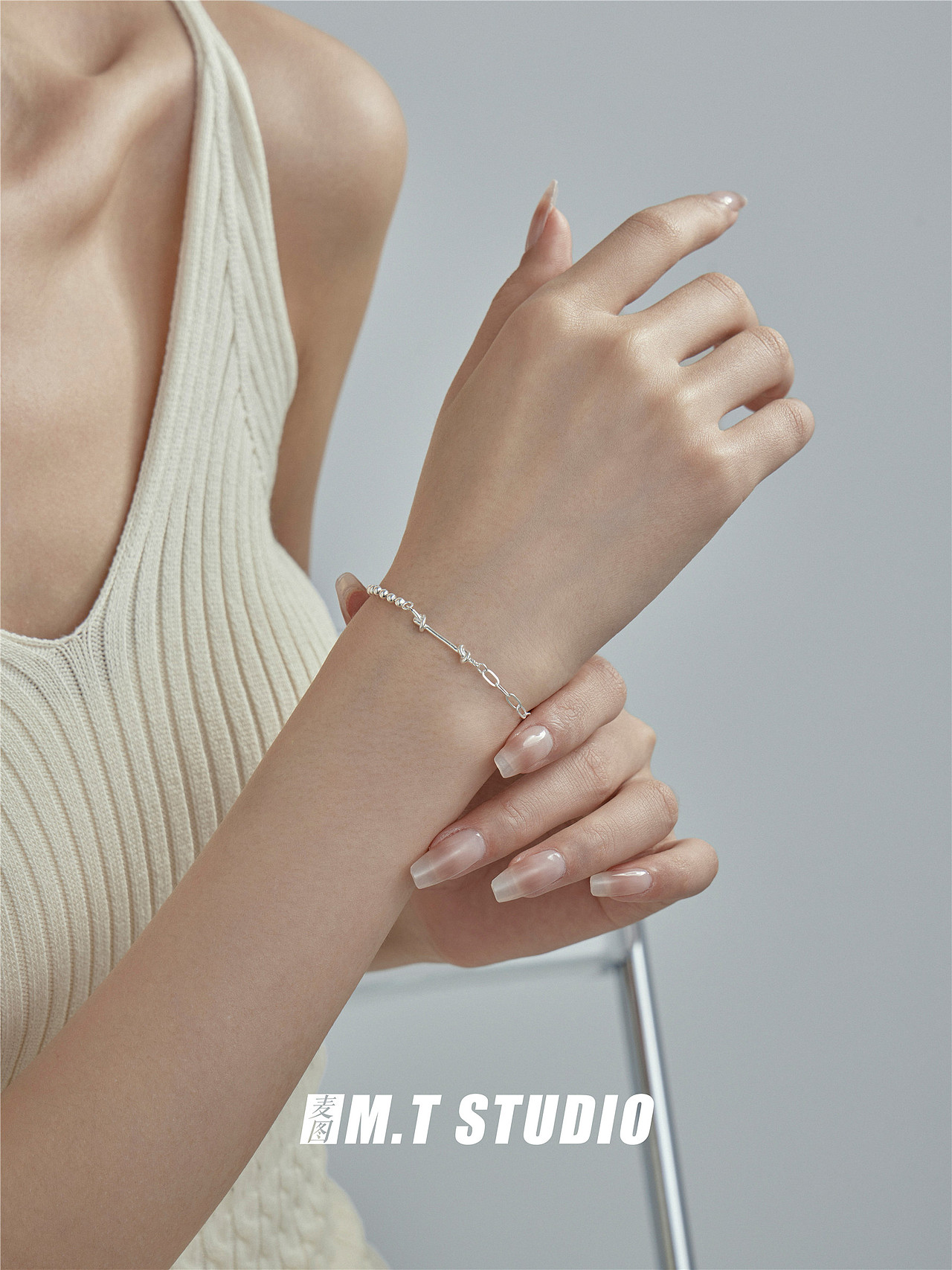 网红调性首饰无头风气质型模特图拍摄