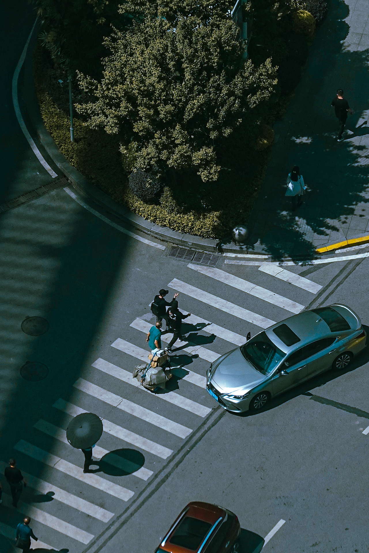 17mm超广角扫街pk超长焦扫街