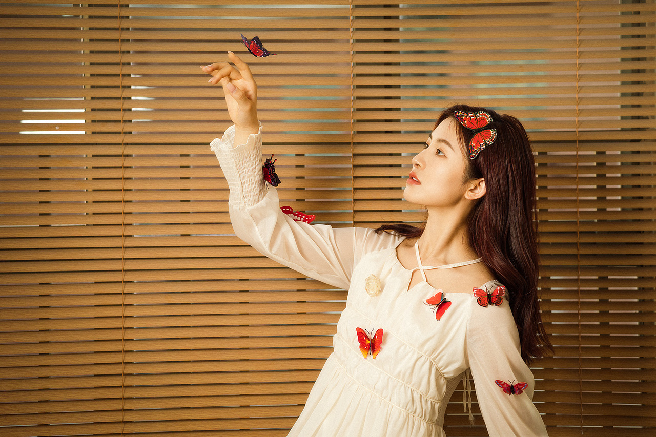 红蝴蝶丨少女情绪人像写真